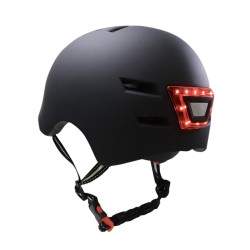 Casco con luz delantera y trasera - batería recargable.  - 2