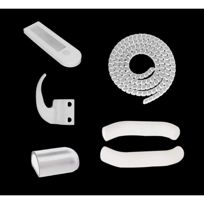 Kit de protectii din silicon plus huse pentru cabluri si un carlig pentru genti.  - 3 Kit de protectii din silicon plus huse pen