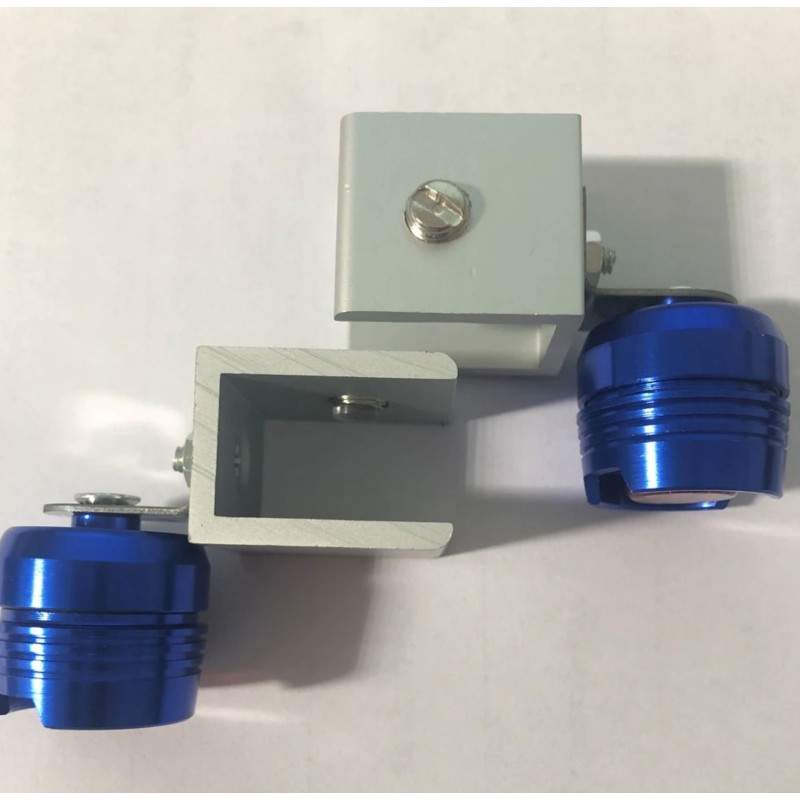 Komplekt zadnikh gabaritnykh ogney.  - 10 Komplekt zadnikh gabaritnykh ogney.
Ustanovit' dopolnitel'nyy komplekt zadnikh signal'