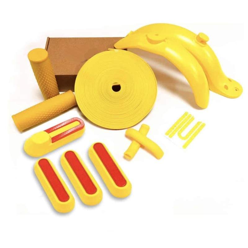 Egyedi színű burkolatkészlet - sárvédők és extrák - standard és nagy hátsó lámpa kialakítás.  - 4 Egyedi színű burkolatkészlet -