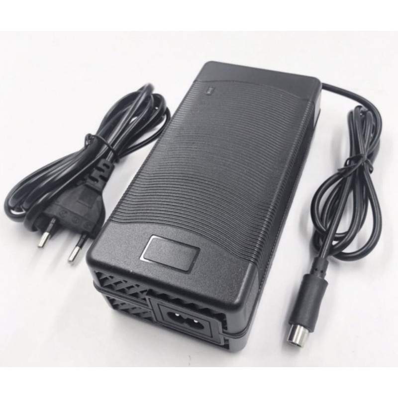 Zaryadnoye ustroystvo dlya samokatov Xiaomi Mi3, Pro2, Essential, 1S ili analogichnykh. Xiaomi - 5 Zaryadnoye ustroystvo dlya sa