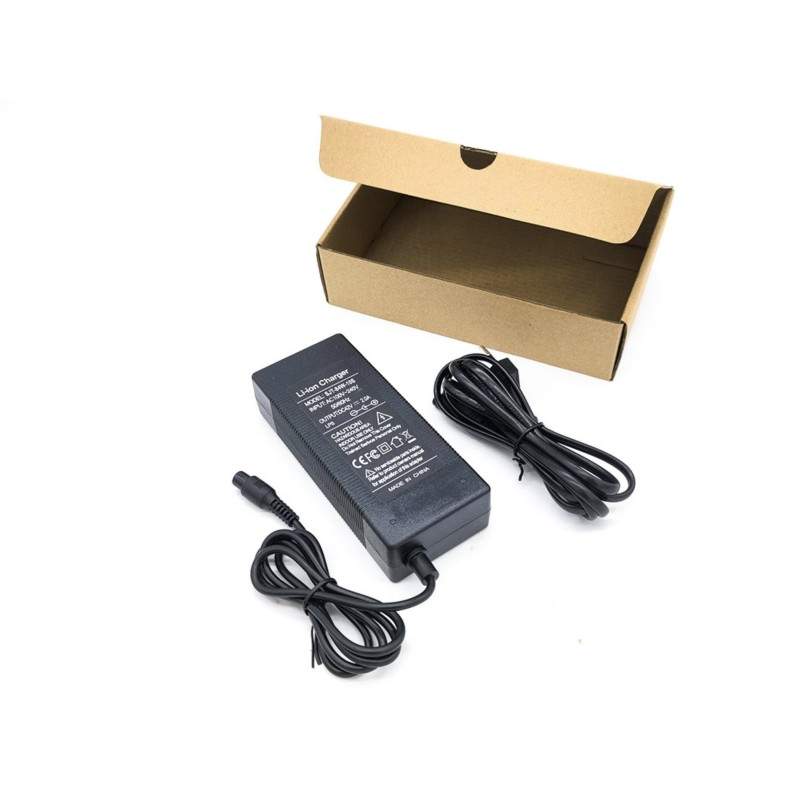 Nabíječka pro skútr nebo elektrokolo 42V 2A - 36v - GX12 konektor  - 1 Nabíječka pro skútr nebo elektrokolo 42V 2A - 36v - GX12 