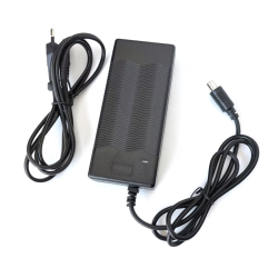 Fortistís gia tin esoterikí bataría tou ilektrikoú skoúter Navee V40  - 1 Fortistís gia tin esoterikí bataría tou ilektrikoú sko