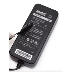 Alkuperainen Laturi Ninebot Mini S / Mini S Pro 63V 1.1A 70W Segway - Ninebot - 3 Yhteensopivuus: Ninebot Mini S ja Mini S Pro, 